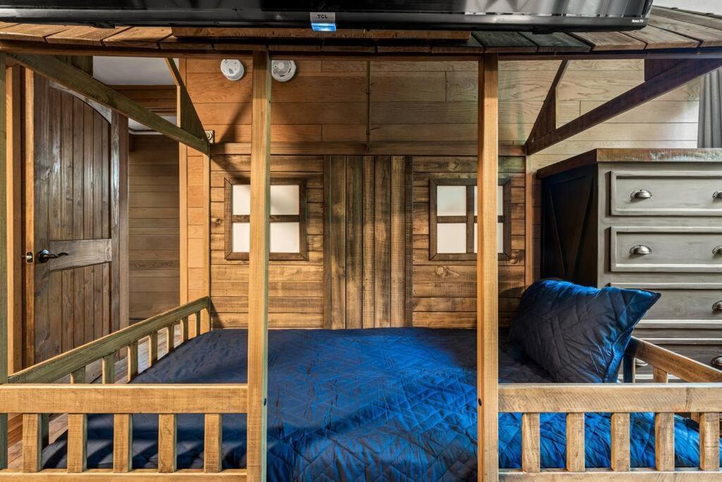 Bourbon Hollow Lodge With Hot Tub And Pool Plus Game Room Only 5 Min To Downtown Gatlinburg Esterno foto
