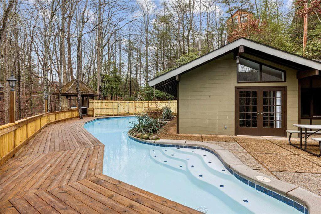 Bourbon Hollow Lodge With Hot Tub And Pool Plus Game Room Only 5 Min To Downtown Gatlinburg Esterno foto