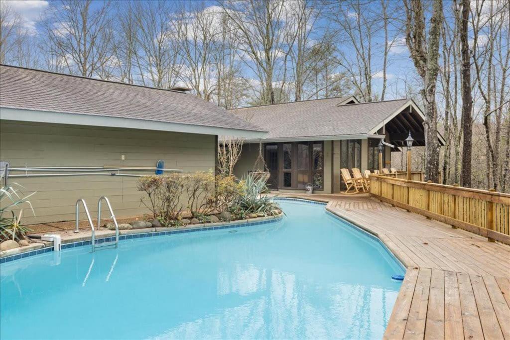 Bourbon Hollow Lodge With Hot Tub And Pool Plus Game Room Only 5 Min To Downtown Gatlinburg Esterno foto